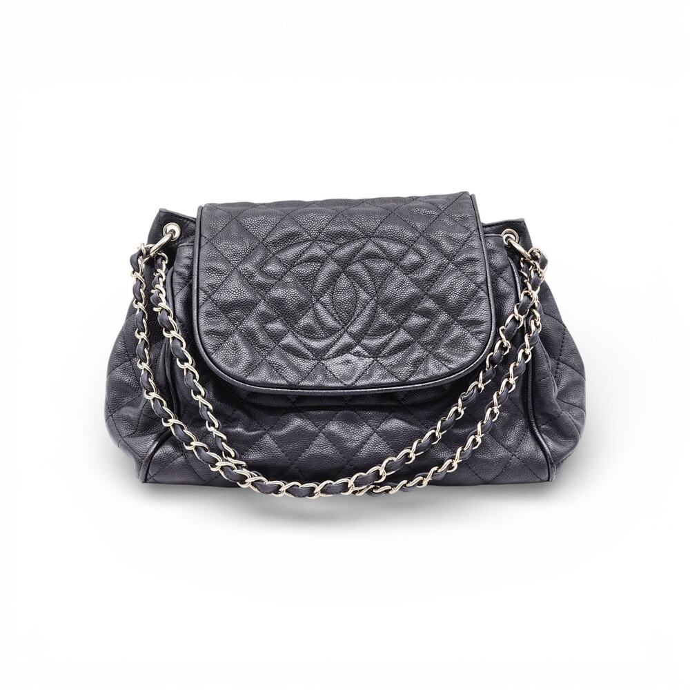CHANEL Black Quilted Lambskin Shoulder Bag with Chain Strap - Picture 3 of 15